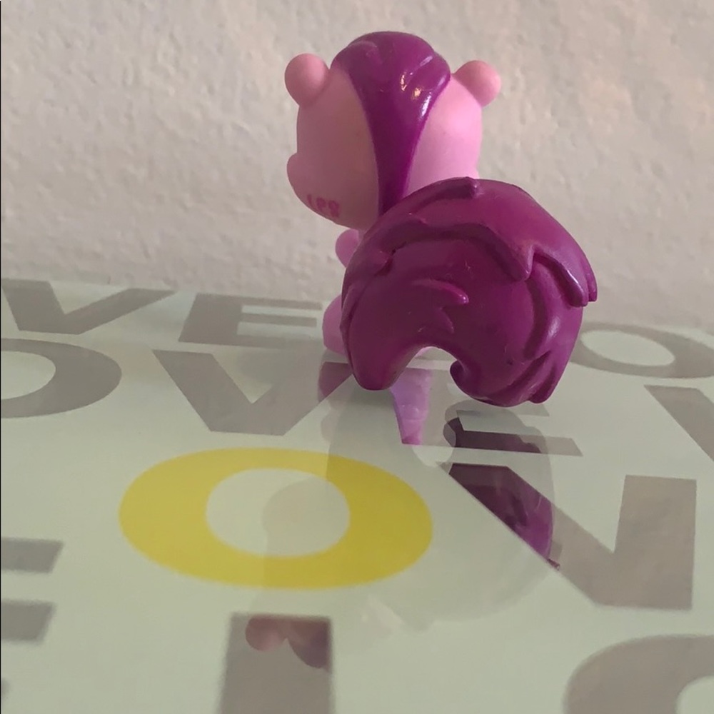 LPS squirrel 🥴 - Picture 3 of 5